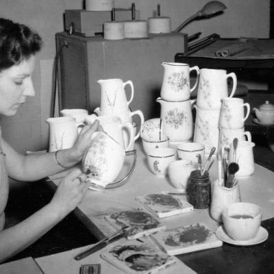 Hand Painting The Signature Chinaware Made At The Former Australian Fine China Factory